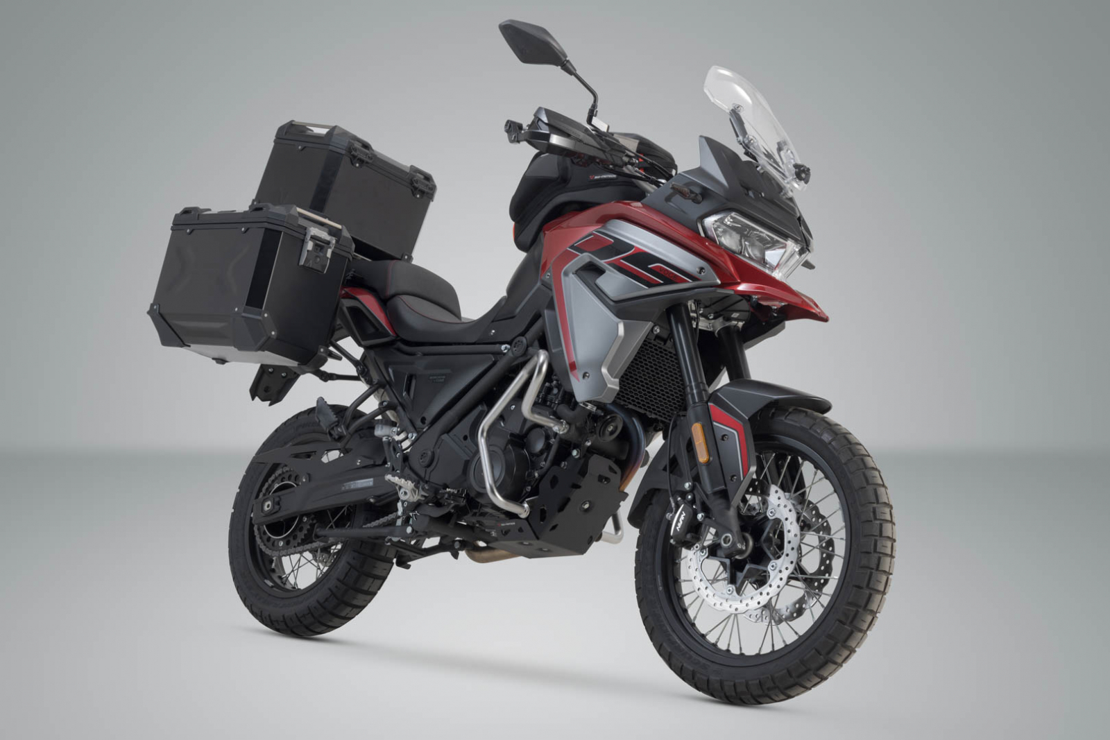 Set 3 cutii Adventure cu sistem fixare Voge 650 DS/X (22-) Sw-Motech [1]