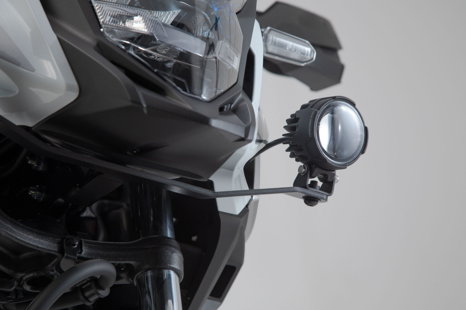 Sistem fixare lumini suplimentare Negru. Honda CB500X (18-). [2]
