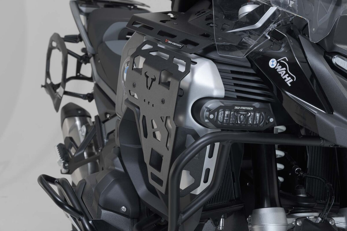 Suport de bagaje pentru capacul rezervorului. Negru. BMW R 1300 GS Adventure (24–) Sw-Motech [3]