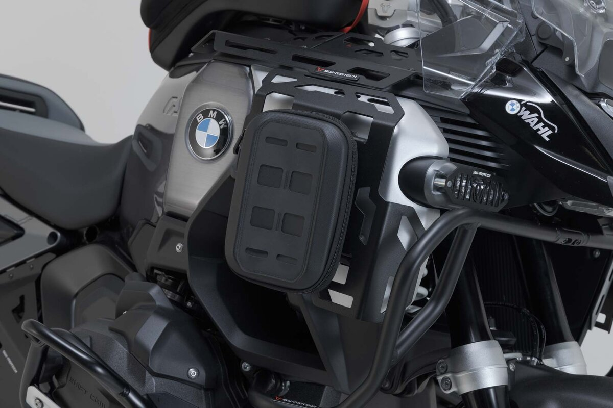 Suport de bagaje pentru capacul rezervorului. Negru. BMW R 1300 GS Adventure (24–) Sw-Motech [2]