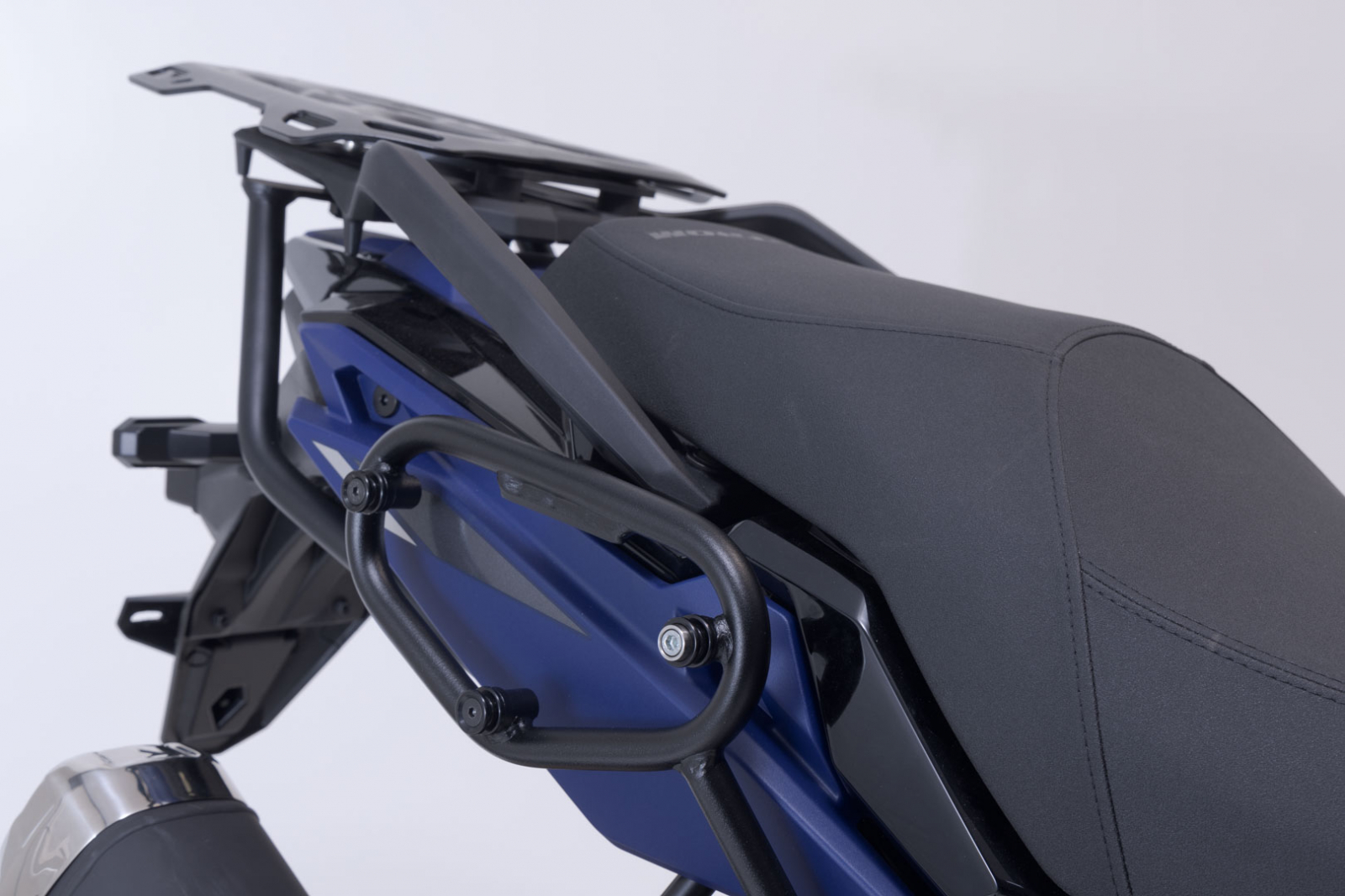 Suport geanta SLC dreapta Suzuki V-Strom 800DE (22-). [3]