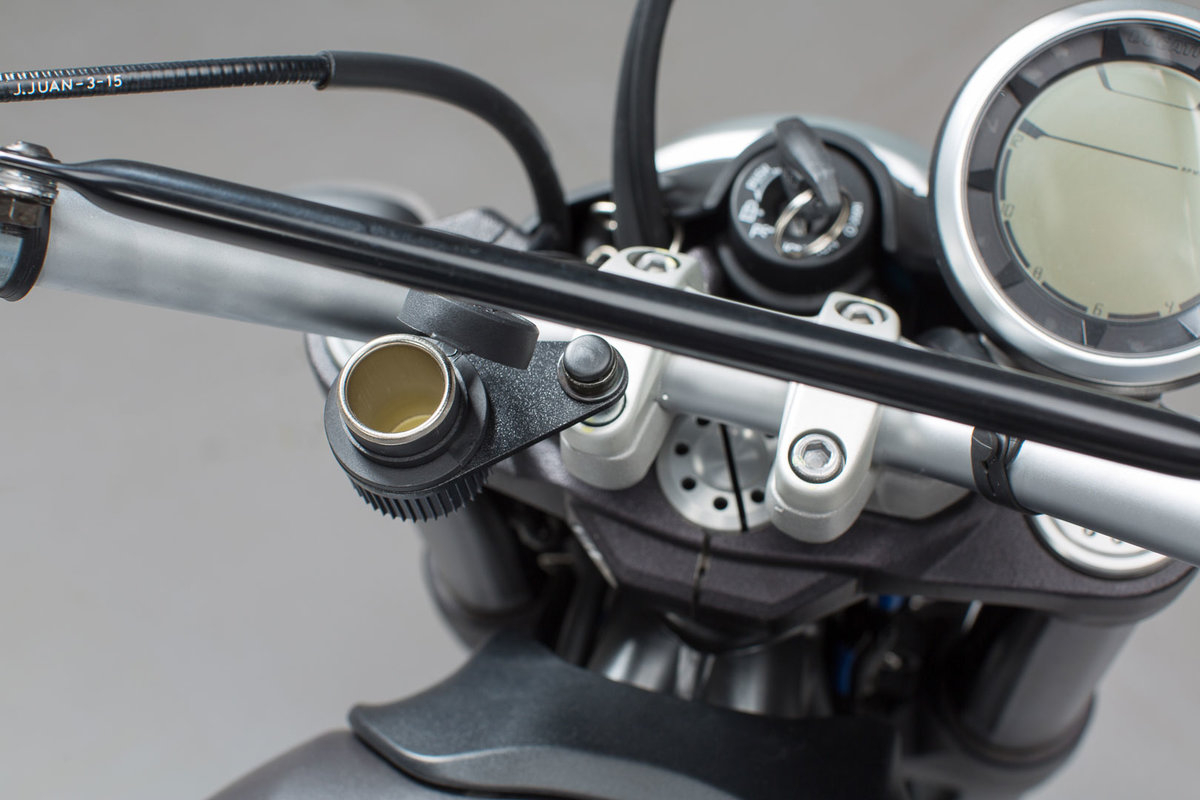 Suport priza brichetea cu surub M8 pentru montare pe ghidon [1]