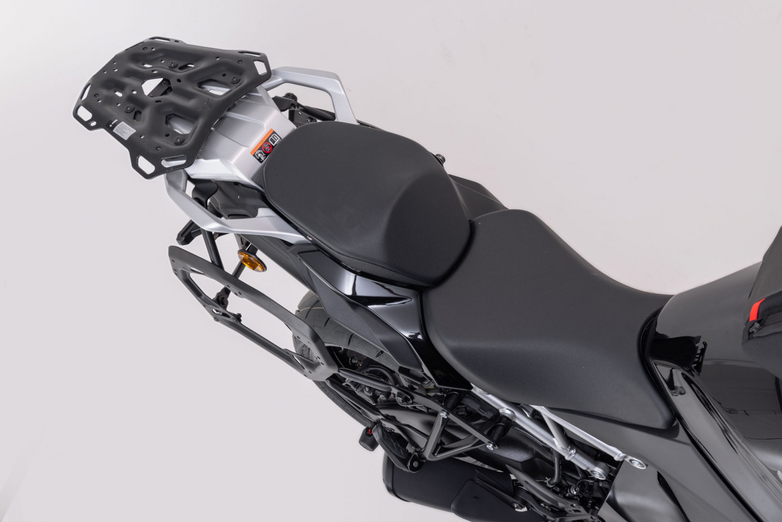 Suport Side Case PRO negru. Suzuki GSX-S1000GX (23-). [3]