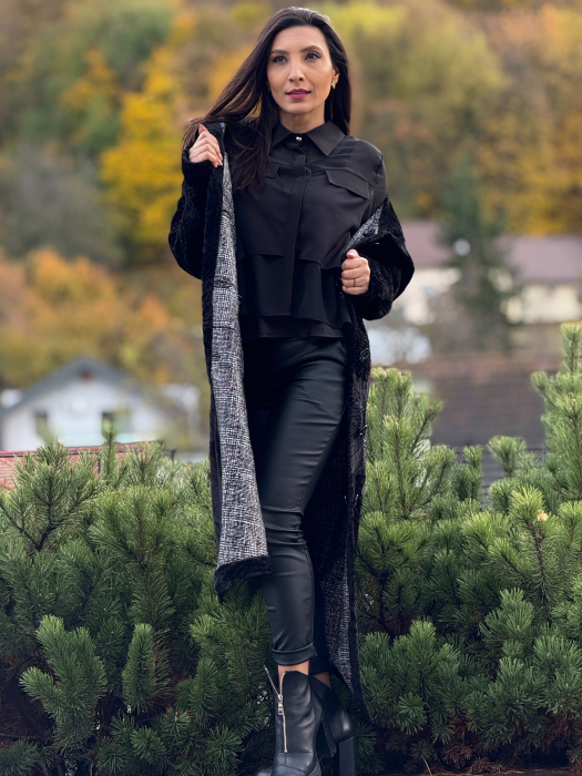 Haina din astrahan cu 2 fete [10]