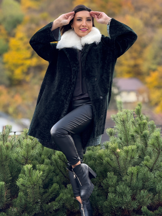 Haina din astrahan  cu blana naturala alba [1]