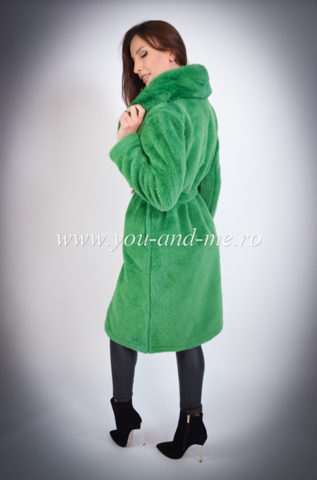 Palton verde cu blană [3]