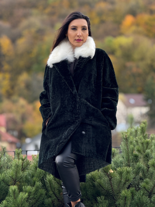 Haina din astrahan  cu blana naturala alba [4]