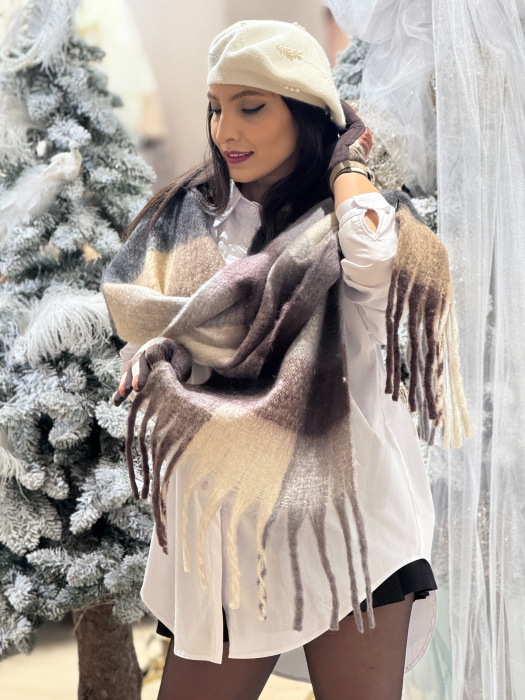 Bereta cu pietricele si perlute aplicate [5]