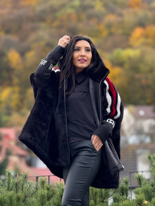 Blana cu dunga rosie si manseta tricotata [5]