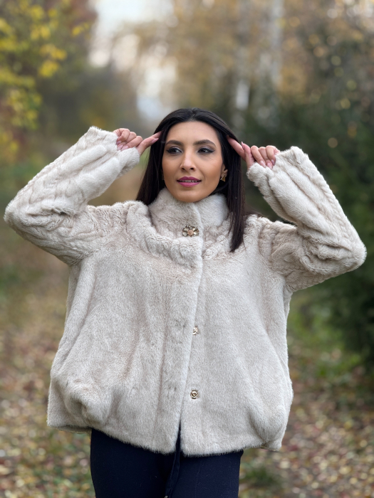 Blanita bordo cu nasture decorativ [1]