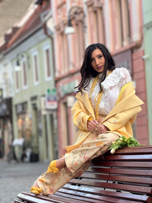 Blugi cu imprimeu floral [7]