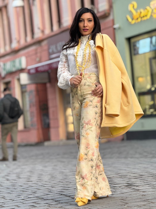 Blugi cu imprimeu floral [5]