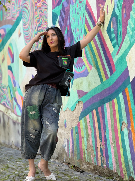 Blugi scurti din denim cu buzunare logo [4]
