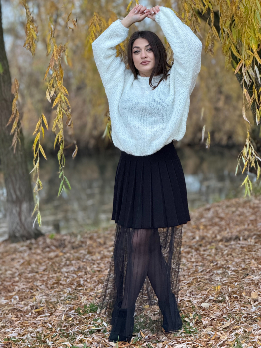 Bluza alba buclata [4]