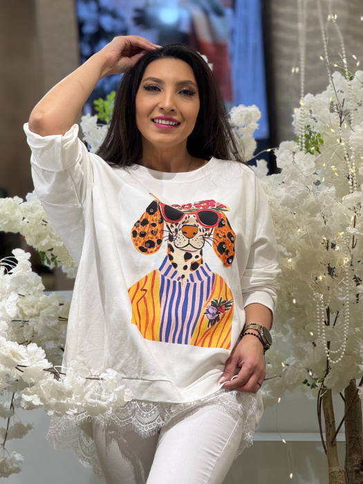 Bluza alba cu imprimeu artistic [2]