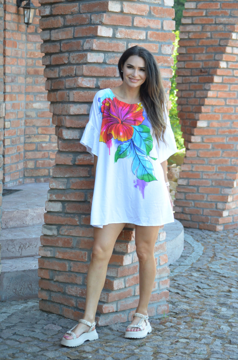 Bluza alba cu imprimeu floare mare [2]