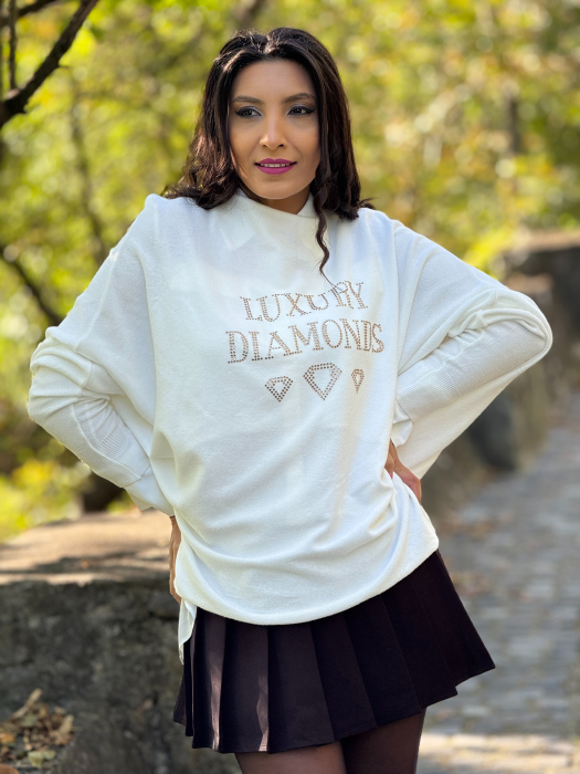 Bluza alba cu imprimeu,,Luxury Diamonds" [4]