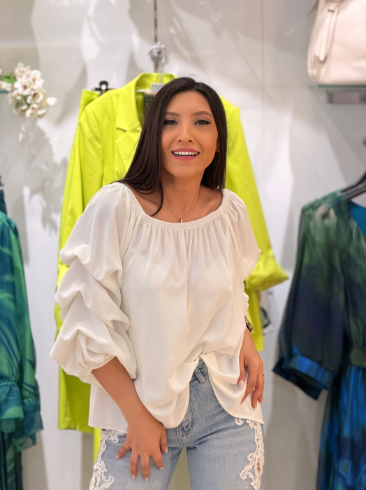 Bluza alvba cu maneca bufanta [4]