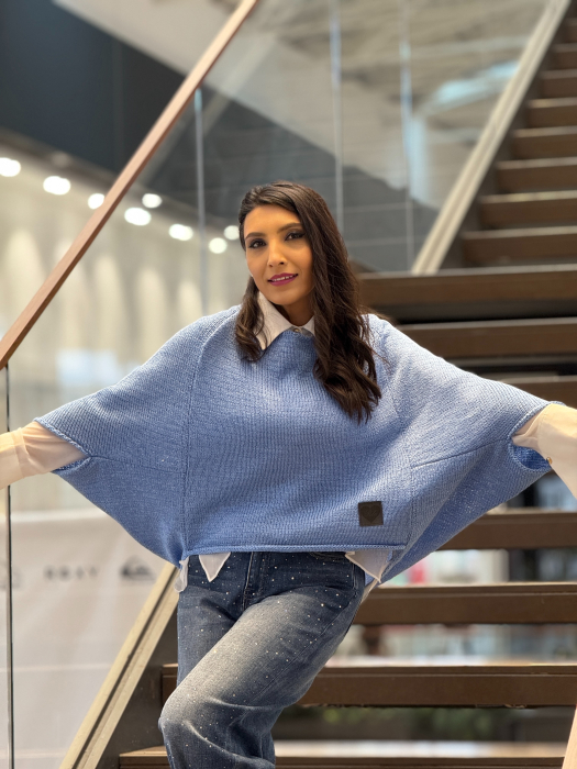 Bluza asimetrica cu emblema [1]
