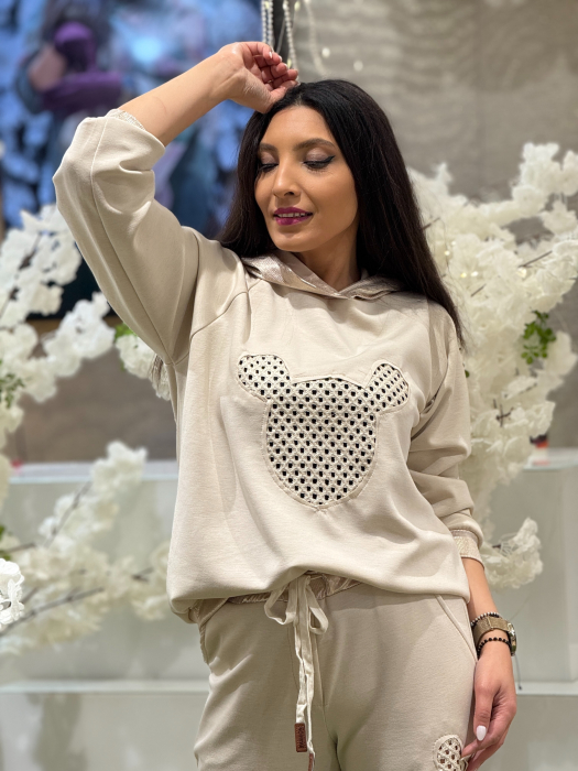 Bluza bej cu detaliu perforat Mickey Mouse [2]