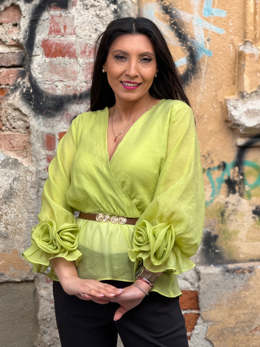 Bluza cu anchior si trandafiri la mana [5]