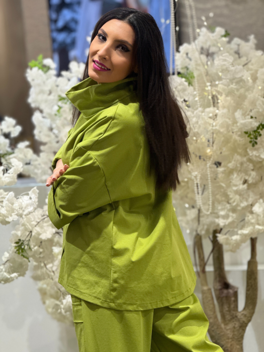 Bluza cu design petrecut si guler lejer [4]