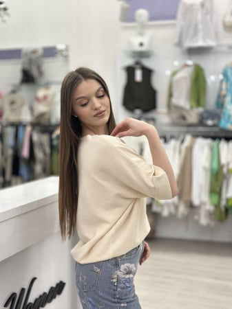 Bluza cu detaliu cu pietricele la gat [2]