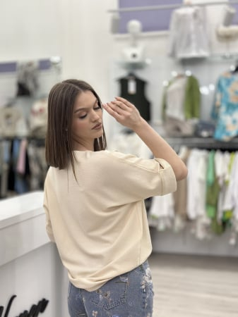 Bluza cu detaliu cu pietricele la gat [3]