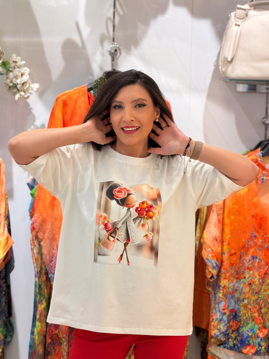 Bluza cu doamna cu buchet de flori portocalii [5]