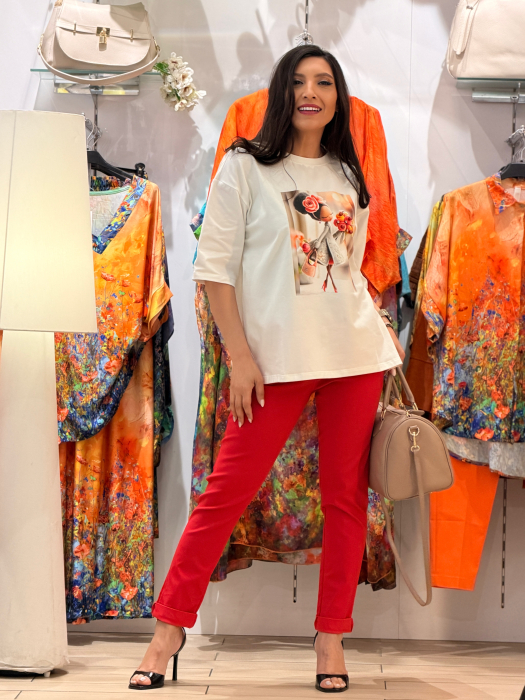 Bluza cu doamna cu buchet de flori portocalii [6]