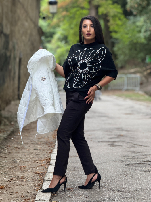 Bluza cu floare [4]