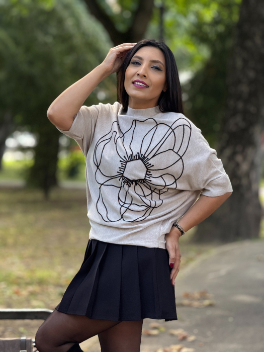 Bluza cu floare [3]