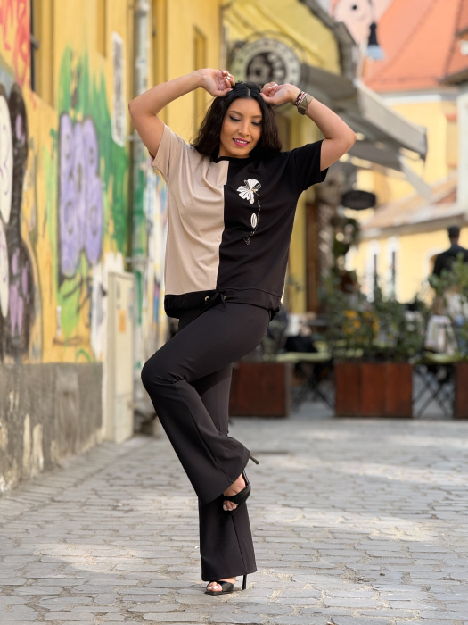 Bluza cu floare in piept [5]