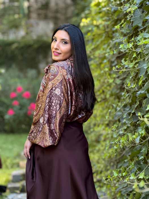 Bluza cu funda la gat cu imprimeu [5]