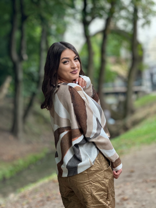 Bluza cu imprimeu abstract [4]