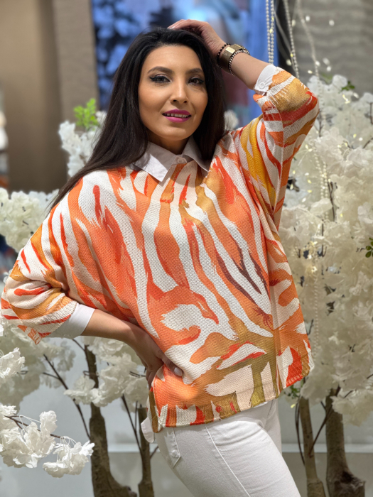 Bluza cu imprimeu abstract in tonuri fresh [2]