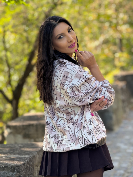 Rochie neagra cu pietricele aplicate [3]