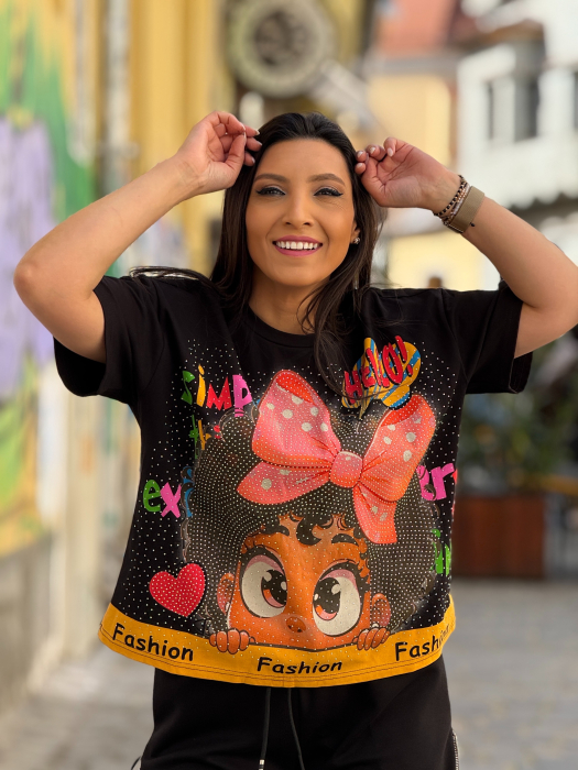 Bluza cu imprimeu personaj si aplicatii decorative [7]