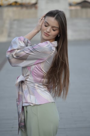 Bluza cu maneca bufanta [2]