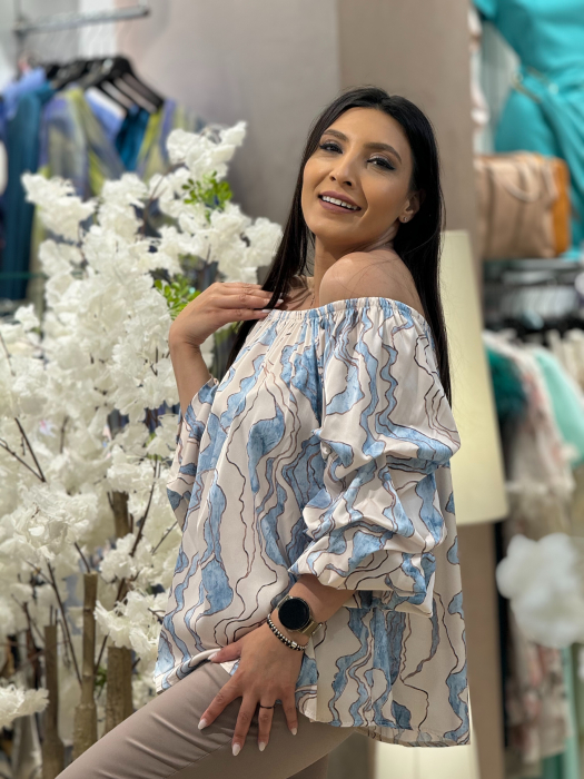 Bluza cu maneca bufanta si imprimeu abstract [3]