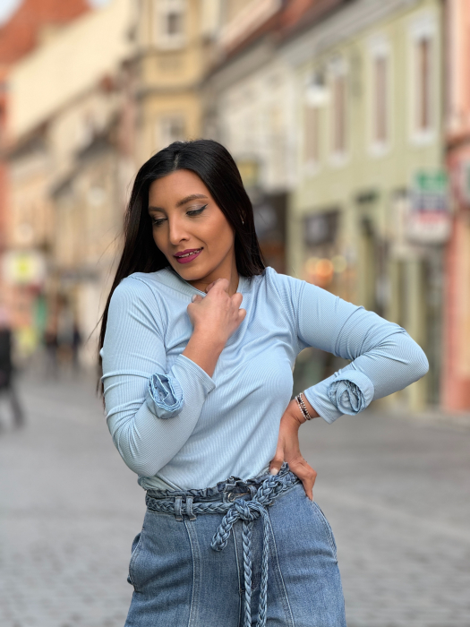 Bluza cu maneci lungi si detaliu floral aplicat [2]