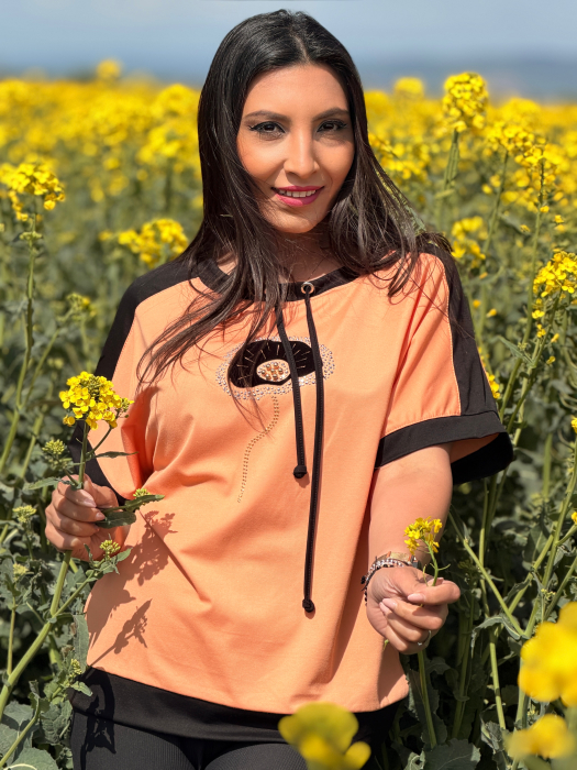 Bluza cu o floare [3]