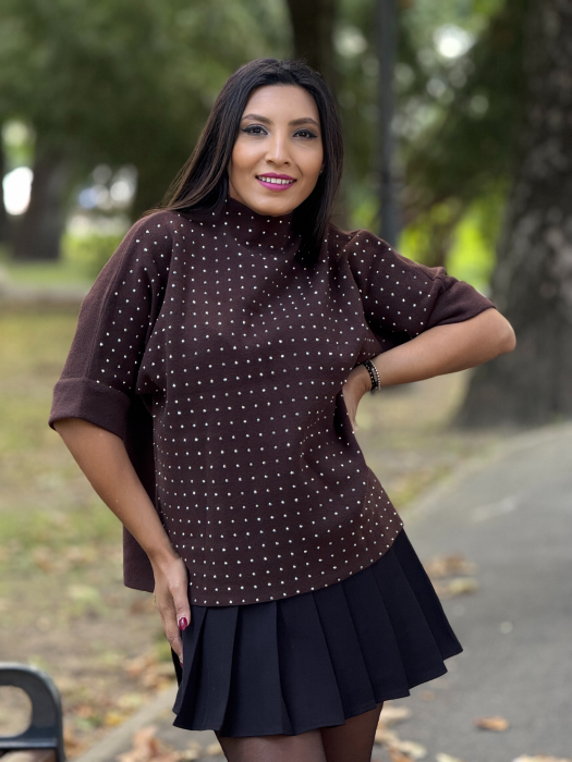 Bluza cu pietricele aplicate [6]