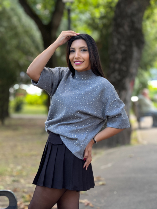 Bluza cu pietricele aplicate [3]