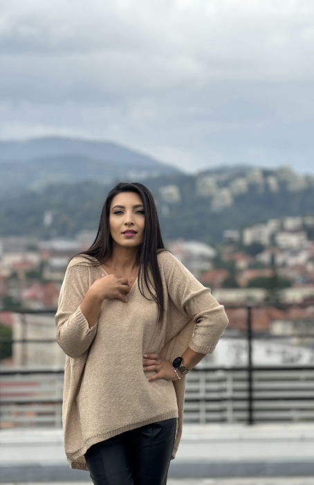 Bluza cu sclipici asimetrica [3]