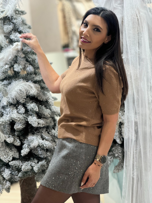 Bluza cu sclipici si maneca scurta [2]