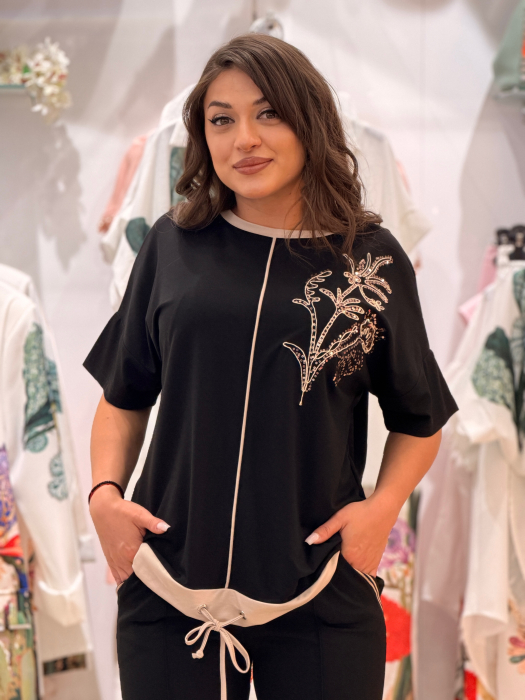 Bluza dama neagra cu broderie florala cu paiete [2]