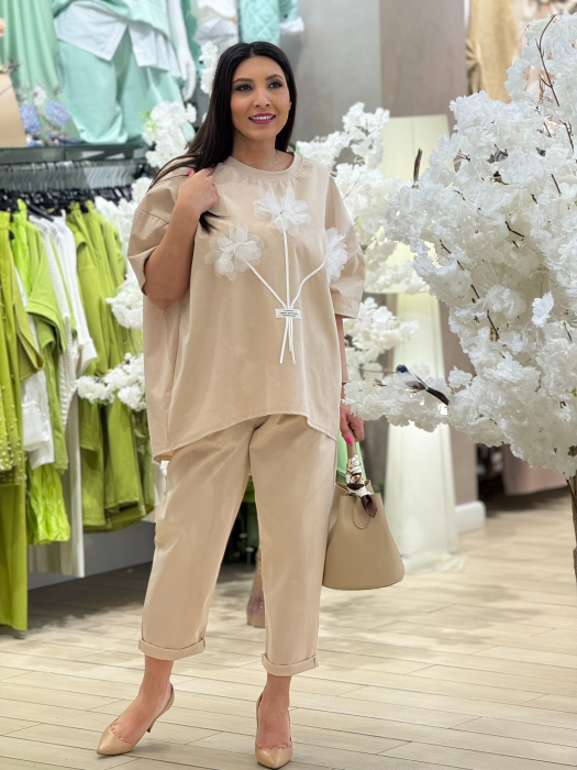Bluza din bumbac cu 3 flori albe aplicate [3]