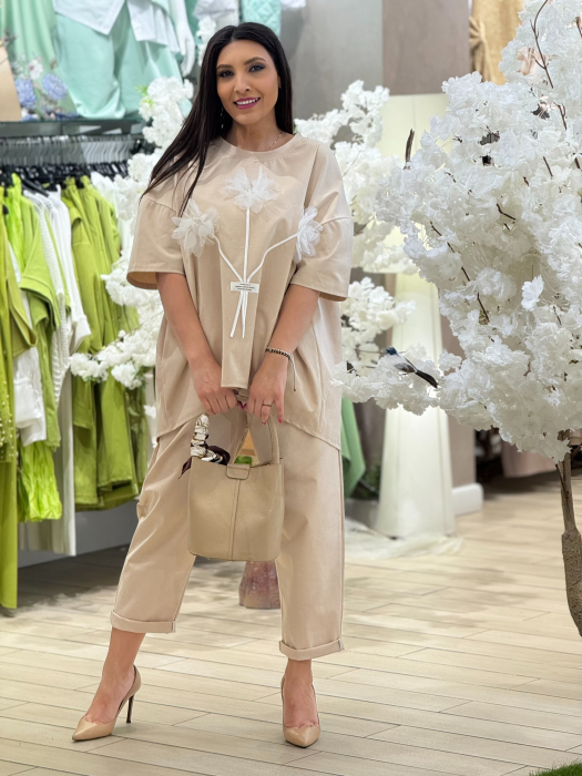 Bluza din bumbac cu 3 flori albe aplicate [1]