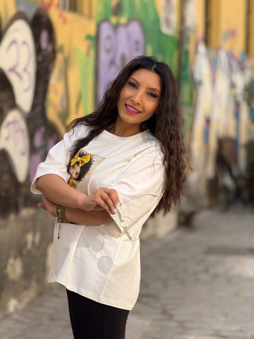 Bluza din bumbac cu impimeu fata cu rochita cu perlute [3]